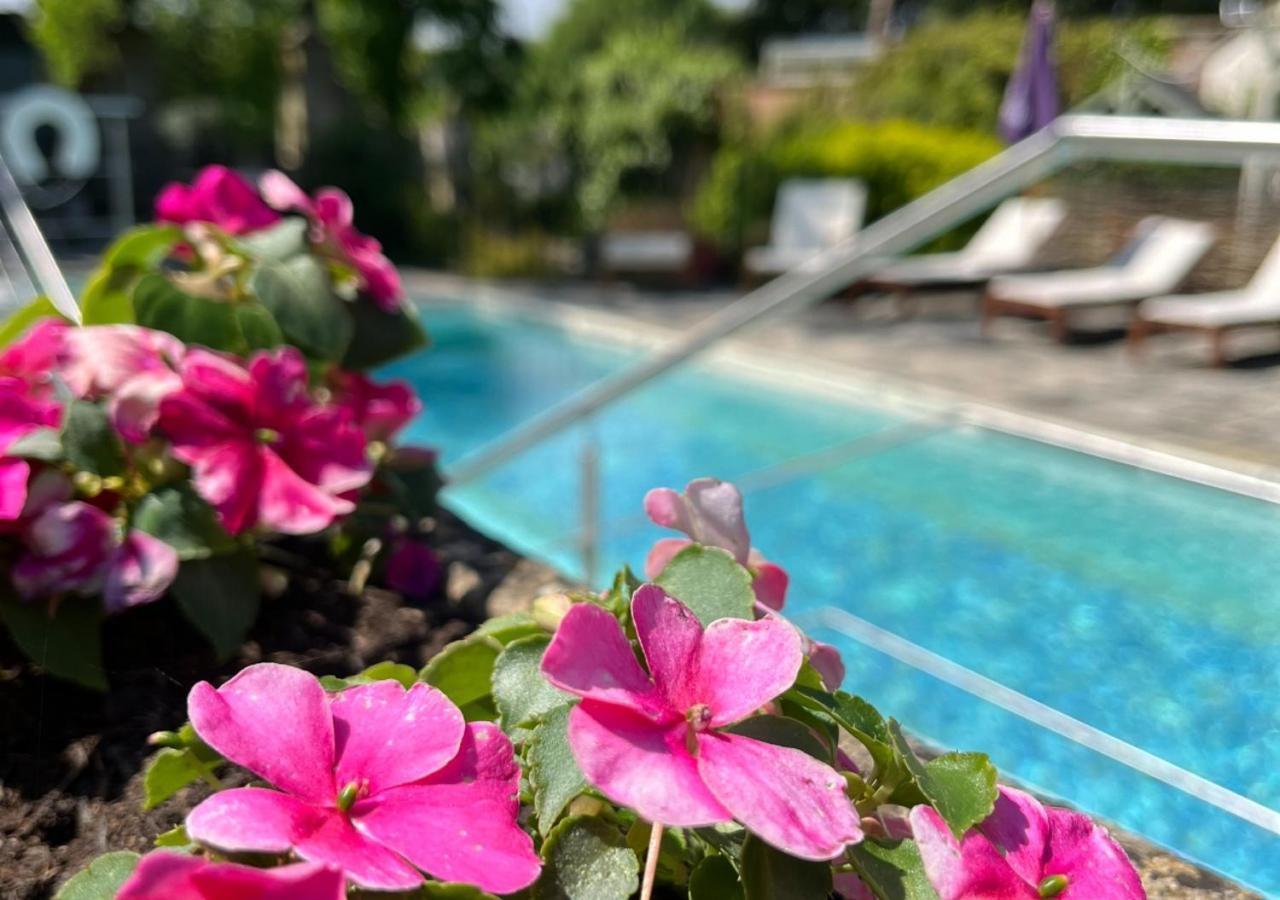 Burleigh Court Hotel Stroud  Eksteriør bilde