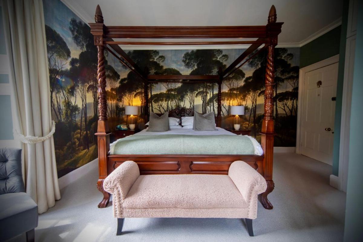Burleigh Court Hotel Stroud  Eksteriør bilde
